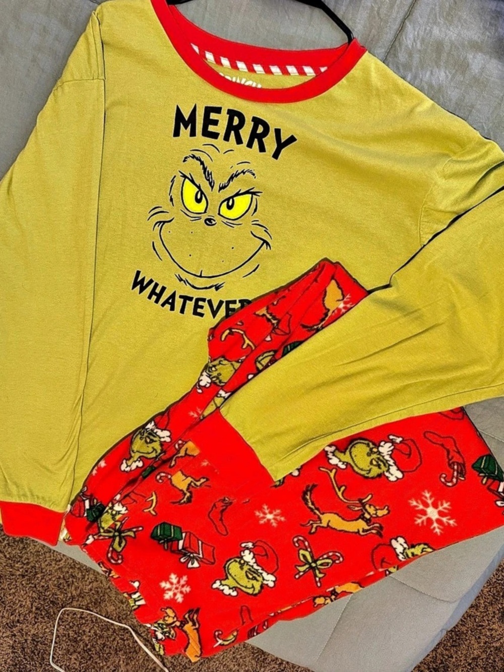 GRINCH pajama set size 3X Yellow & Red Like New